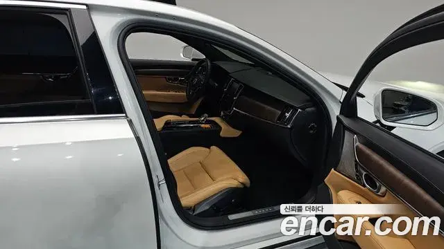 Volvo S90 2024 — Şəkil 34/38