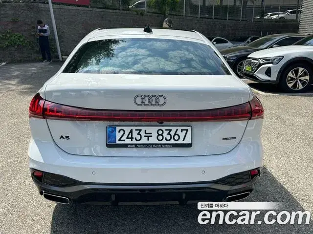 Audi A5 2025 — Photo 4/17