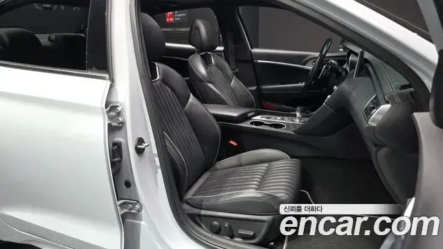 Genesis G70 2018 — Photo 18/20