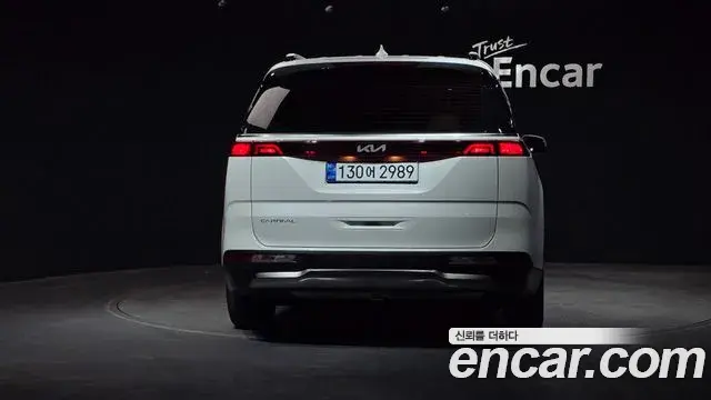 Kia Carnival 2023 — Photo 4/20