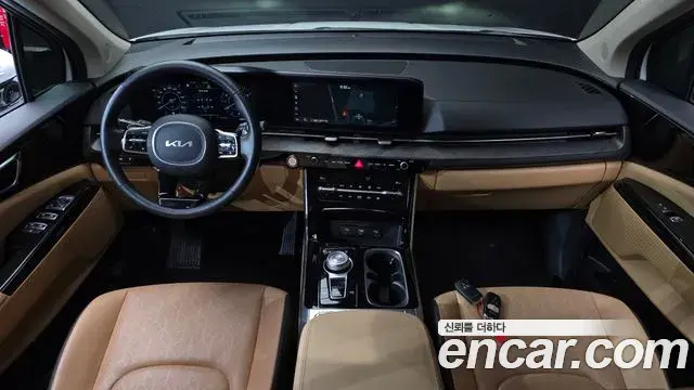 Kia Carnival 2023 — Photo 7/20