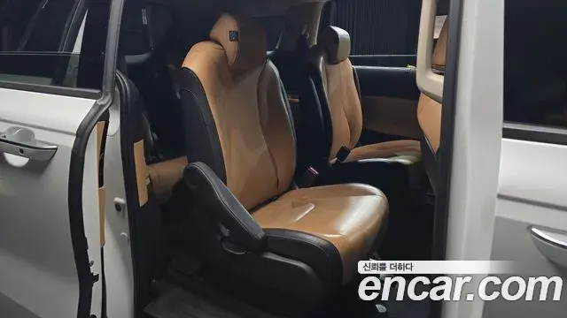 Kia Carnival 2023 — Photo 12/20