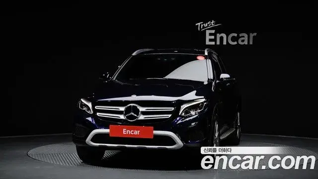 Mercedes-Benz GLC-Class 2018 — Şəkil 22/30