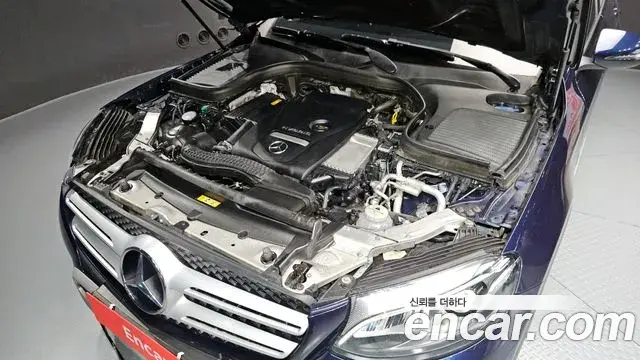 Mercedes-Benz GLC-Class 2018 — Şəkil 13/30