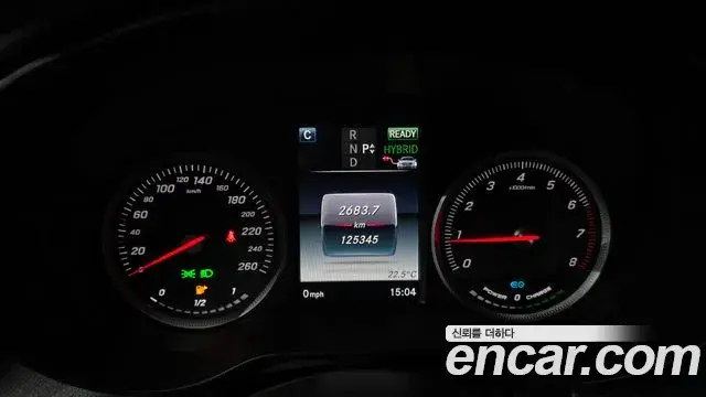 Mercedes-Benz GLC-Class 2018 — Şəkil 21/30