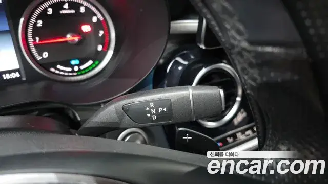 Mercedes-Benz GLC-Class 2018 — Şəkil 6/30