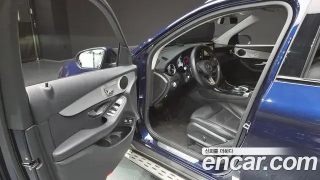Mercedes-Benz GLC-Class 2018 — Şəkil 24/30