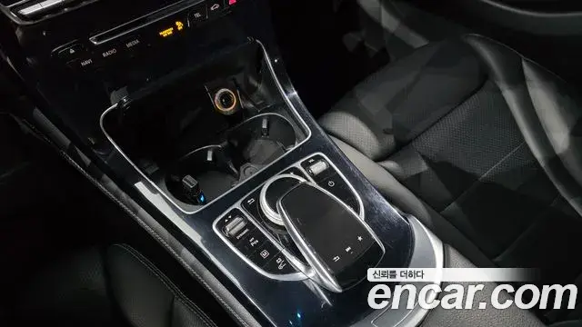 Mercedes-Benz GLC-Class 2018 — Şəkil 30/30