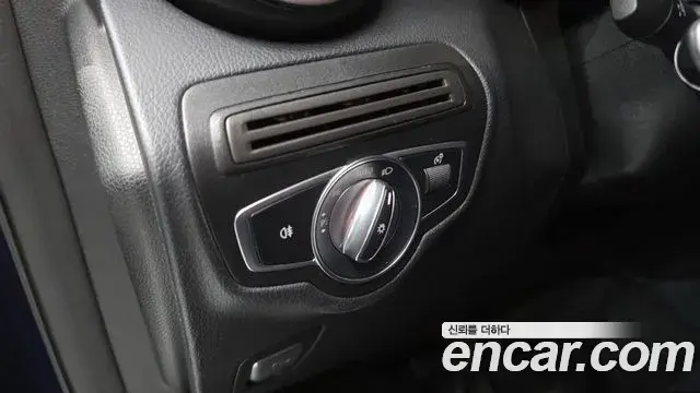 Mercedes-Benz GLC-Class 2018 — Şəkil 14/30