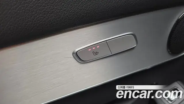 Mercedes-Benz GLC-Class 2018 — Şəkil 5/30