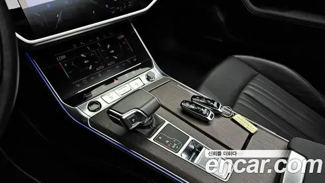 Audi A7 2022 — ფოტო 22/30