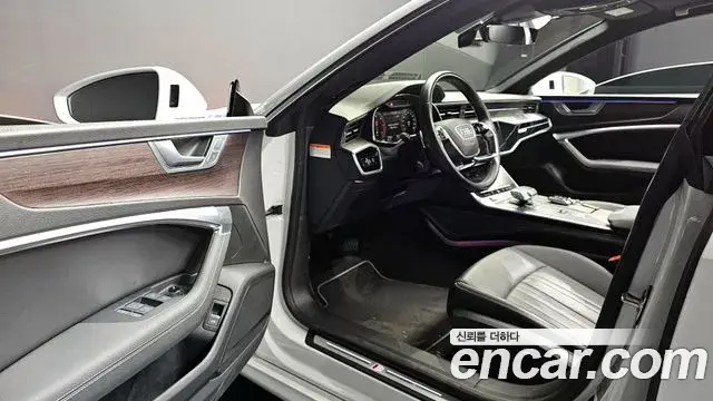Audi A7 2022 — ფოტო 12/30