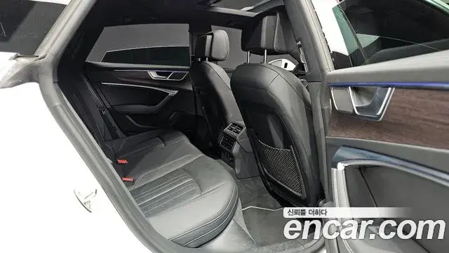 Audi A7 2022 — ფოტო 30/30