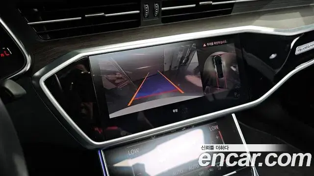 Audi A7 2022 — ფოტო 8/30