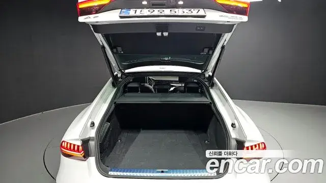 Audi A7 2022 — ფოტო 10/30