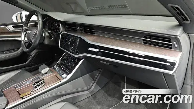 Audi A7 2022 — ფოტო 27/30