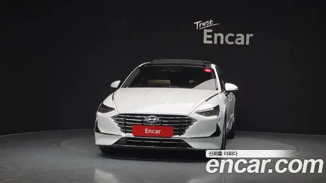 Hyundai Sonata Hybrid 2019 — Şəkil 14/33