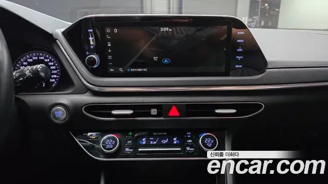 Hyundai Sonata Hybrid 2019 — Şəkil 18/33
