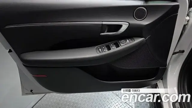Hyundai Sonata Hybrid 2019 — Şəkil 19/33