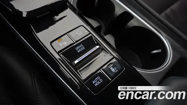 Hyundai Sonata Hybrid 2019 — Şəkil 28/33