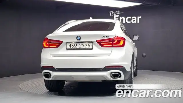 BMW X6 2018 — Photo 7/34