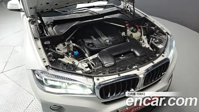BMW X6 2018 — Photo 6/34