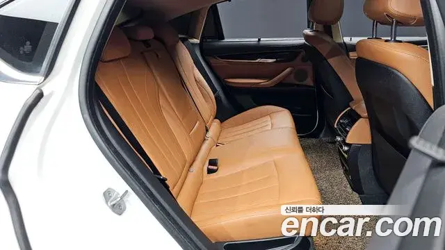 BMW X6 2018 — Photo 3/34