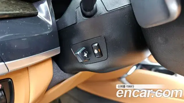BMW X6 2018 — Photo 16/34