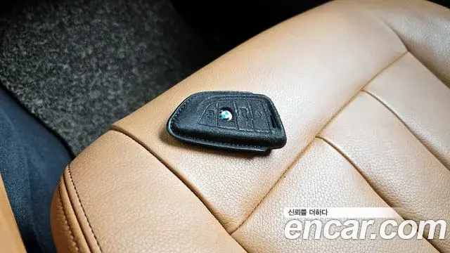 BMW X6 2018 — Photo 33/34