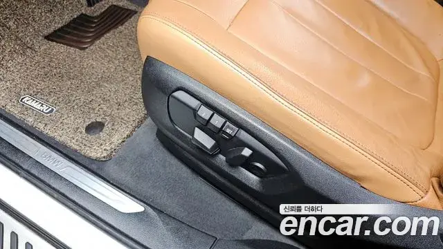 BMW X6 2018 — Photo 15/34