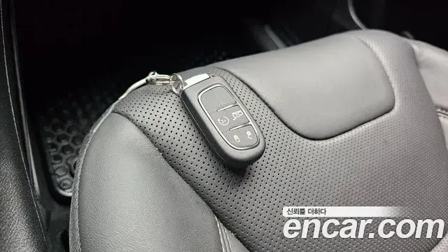 Jeep Cherokee 2021 — ფოტო 23/35