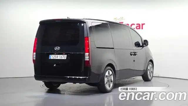 Hyundai Staria 2026 — Şəkil 18/34