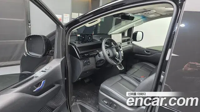 Hyundai Staria 2026 — Şəkil 31/34