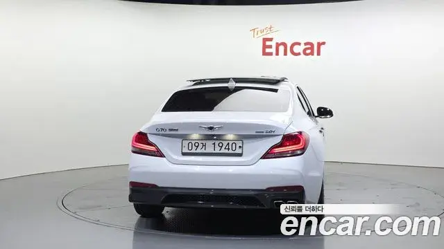 Genesis G70 2018 — Photo 8/20