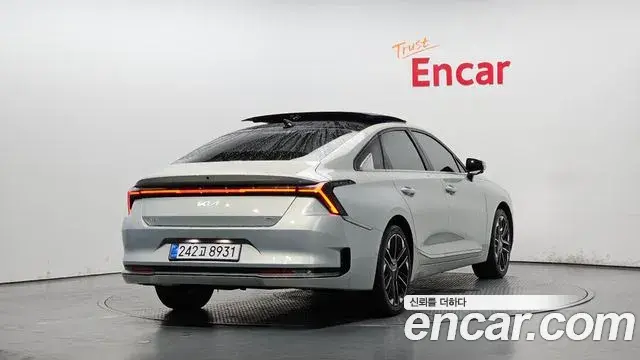 Kia K8 2025 — Şəkil 12/36