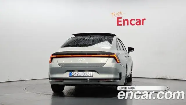 Kia K8 2025 — Şəkil 33/36