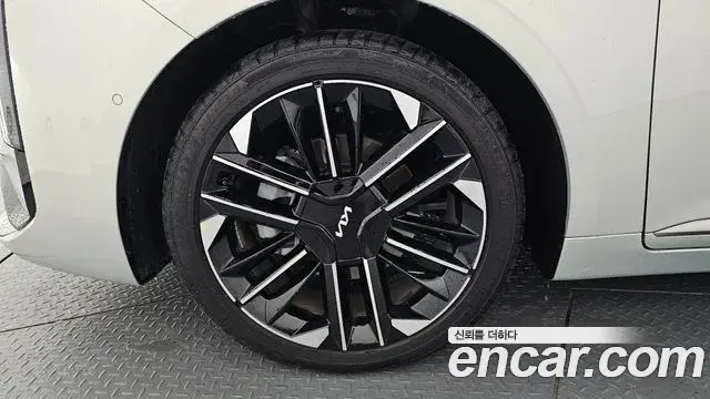 Kia K8 2025 — Şəkil 14/36