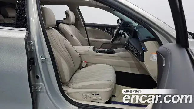 Kia K8 2025 — Şəkil 2/36