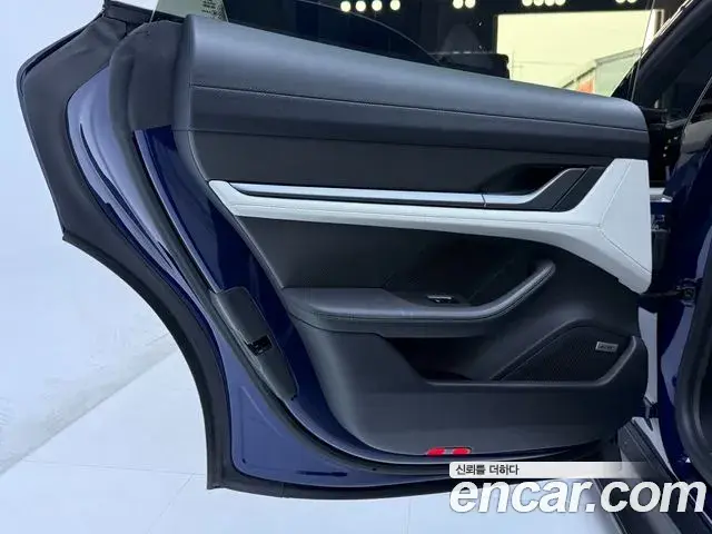Porsche Taycan 2021 — Photo 14/20