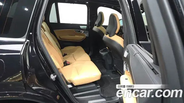 Volvo XC90 2024 — Photo 7/35