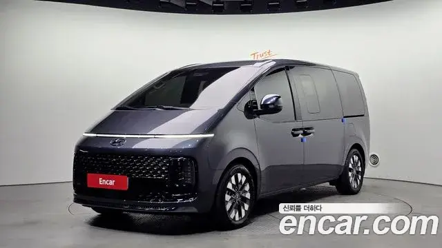 Hyundai Staria 2022 — Фото 1/20