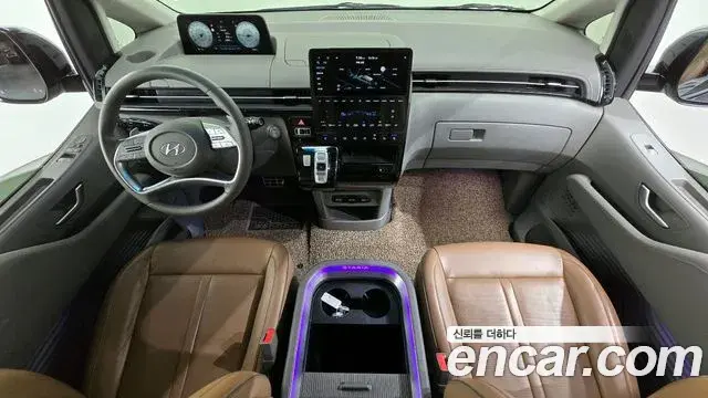 Hyundai Staria 2022 — Фото 7/20