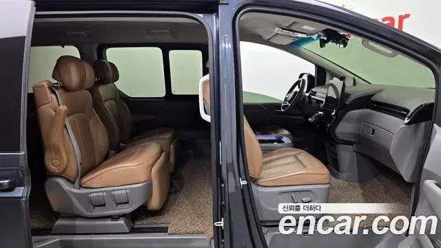 Hyundai Staria 2022 — Фото 12/20