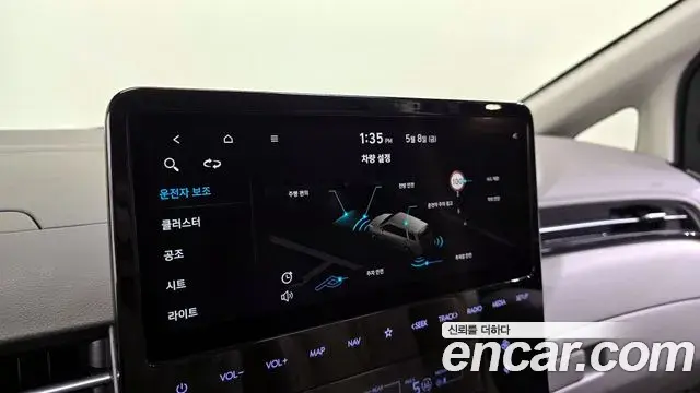 Hyundai Staria 2022 — Фото 17/20