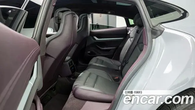 Porsche Taycan 2021 — Şəkil 12/20