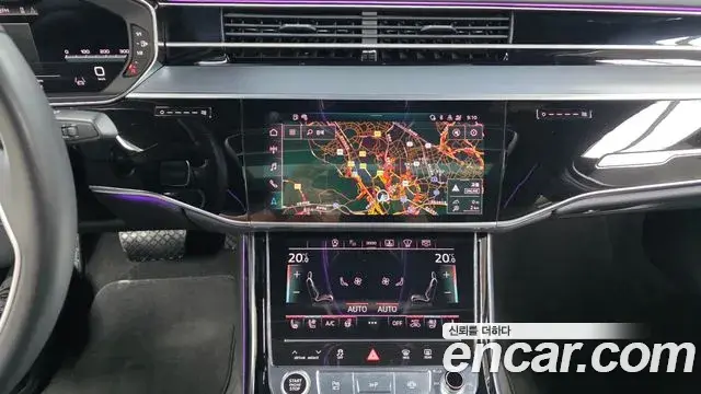 Audi A8 2021 — Photo 7/20