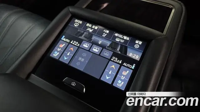 Lexus LS500 2021 — Photo 3/34