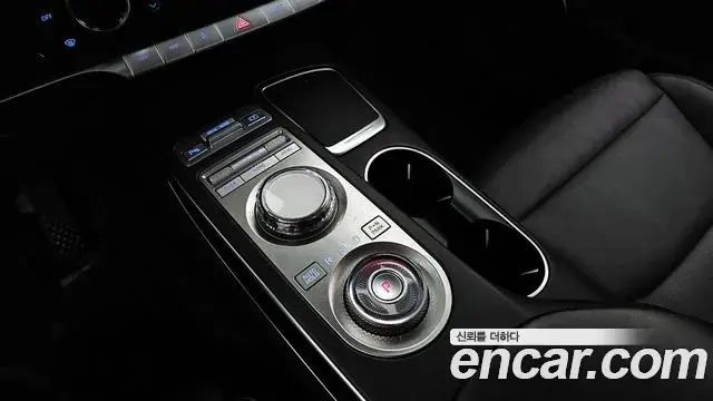 Genesis GV70 2021 — Şəkil 17/30
