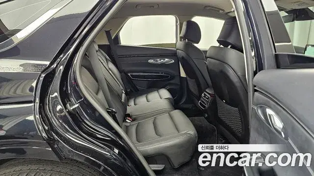 Genesis GV70 2021 — Şəkil 18/30