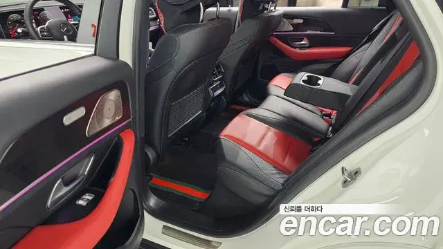 Mercedes-Benz GLE-Class 2023 — Фото 19/20